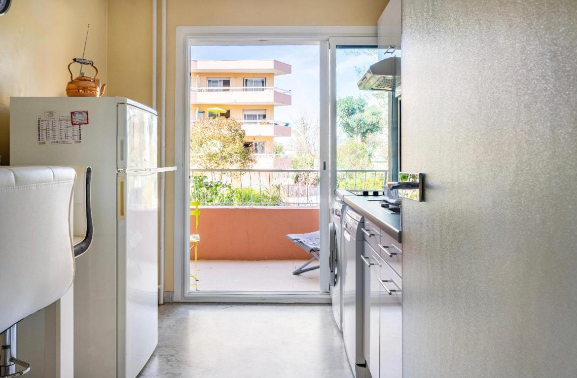 Joli T2 Tres Proche De La Plage De Frejus Luaran gambar
